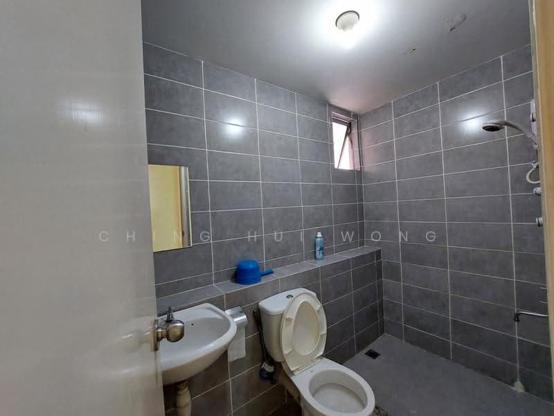 Kondominium untuk Disewa di Alam Damai - Ching Hui Wong - Bathroom - PropertyGuru.com.my