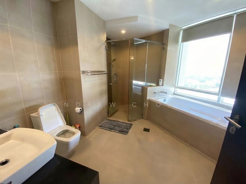 Kondominium untuk Disewa di Gurney Paragon - Andrew Chong - Bathroom - PropertyGuru.com.my