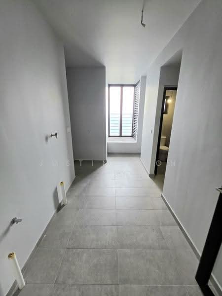 Kondominium untuk Dijual di Aetas Damansara - Justin Voon - Corridor - PropertyGuru.com.my