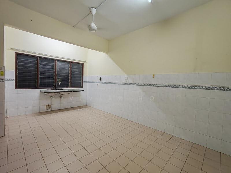 Rumah Teres 2-Tingkat untuk Disewa di Usj 23 (Subang Jaya) - Vivian Ho - Kitchen - PropertyGuru.com.my