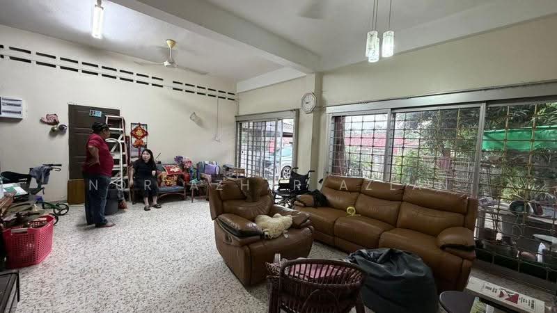 Rumah Berkembar untuk Dijual di Kuala Terengganu (Terengganu) - Nor Azhar Azlan - Living Room - PropertyGuru.com.my