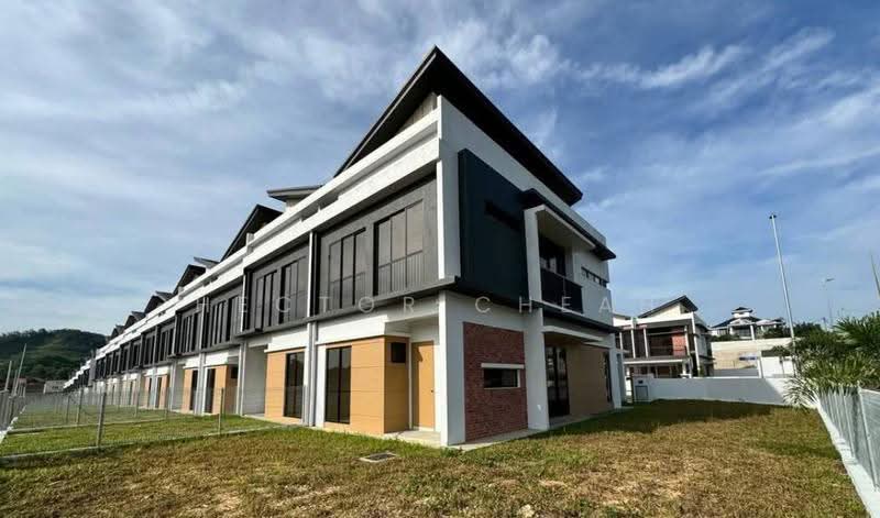 Rumah Teres untuk Dijual di Kampung Desa Putra (Dengkil) - Hector Cheah - Exterior - PropertyGuru.com.my