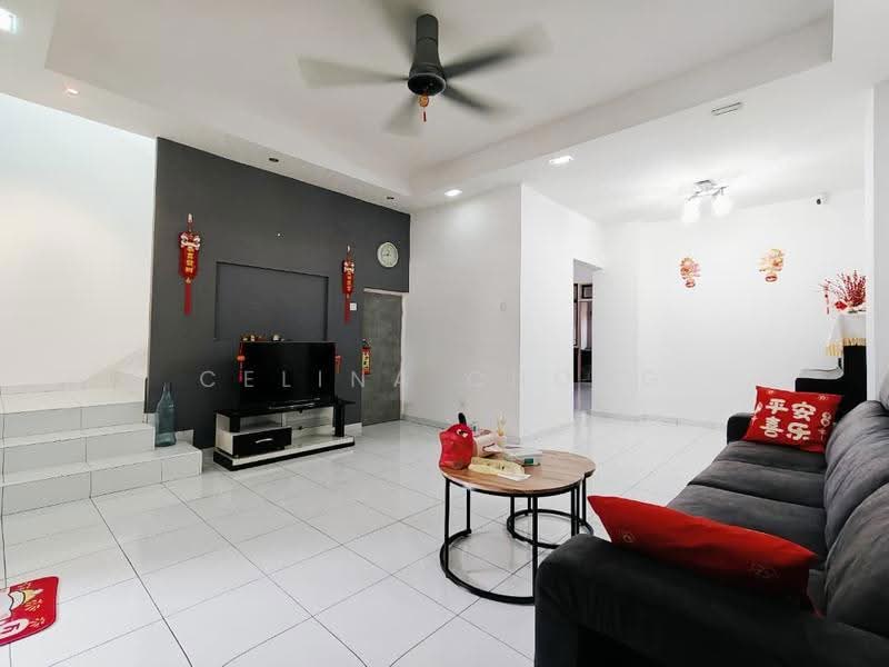 1.5-storey Terraced House for Sale in Bukit Indah 2 (Iskandar Puteri (Nusajaya)) - Celina Chong - Living Room - PropertyGuru.com.my