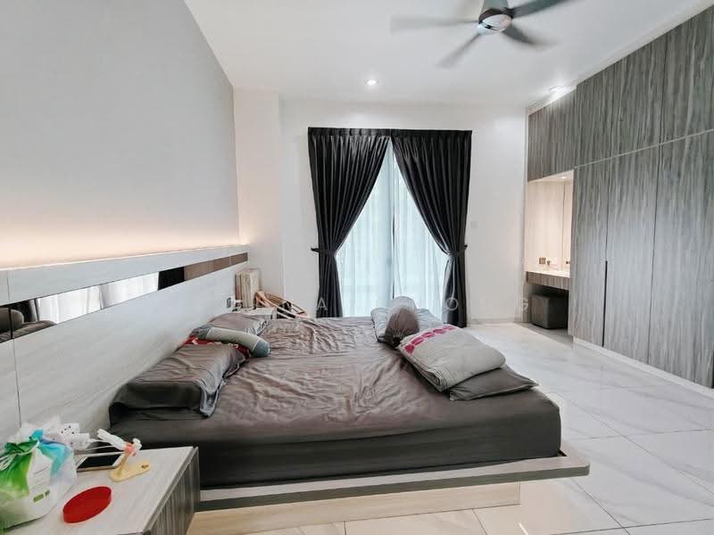 1.5-storey Terraced House for Sale in Bukit Indah 2 (Iskandar Puteri (Nusajaya)) - Celina Chong - Master Bedroom - PropertyGuru.com.my