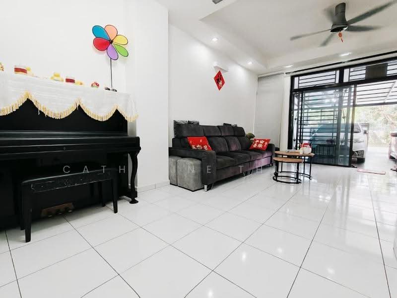 1.5-storey Terraced House for Sale in Bukit Indah (Iskandar Puteri (Nusajaya)) - Catherine Thung - Living Room - PropertyGuru.com.my