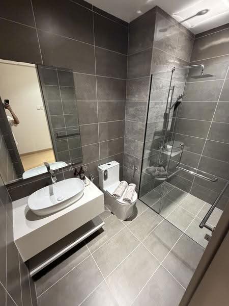 Kondominium untuk Dijual di Five Stones - Aaron Lim - Bathroom - PropertyGuru.com.my