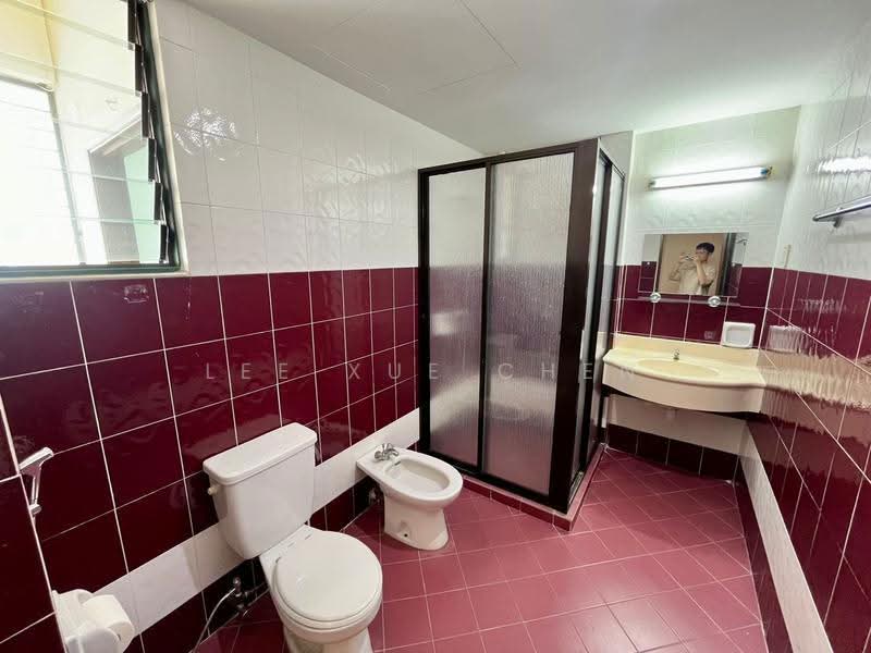 Condominium for Rent at Silverton Condominium - Lee Xue Chen - Bathroom - PropertyGuru.com.my