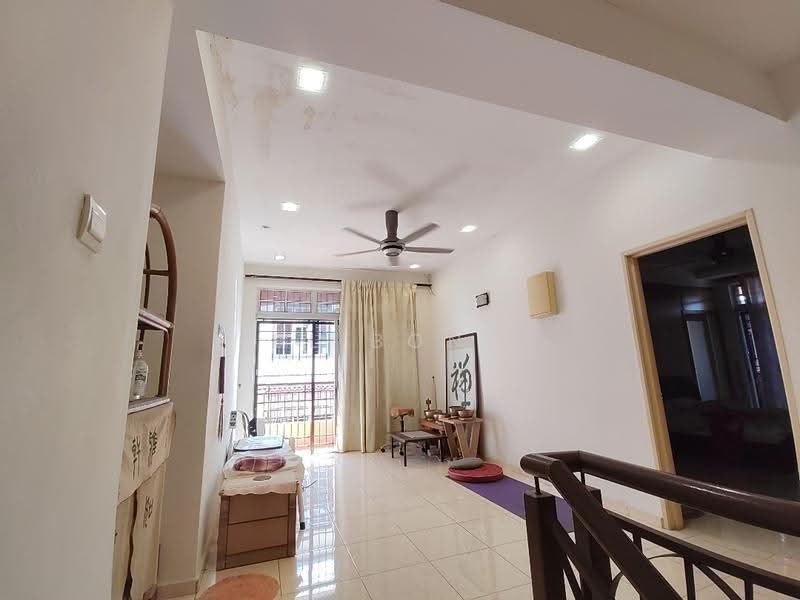 Semi-Detached House for Sale in Taman Cheng Setia (Cheng) - BL Bong - Living Room - PropertyGuru.com.my