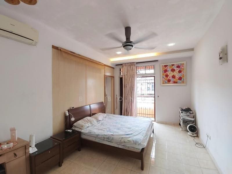 Semi-Detached House for Sale in Taman Cheng Setia (Cheng) - BL Bong - Bedroom - PropertyGuru.com.my