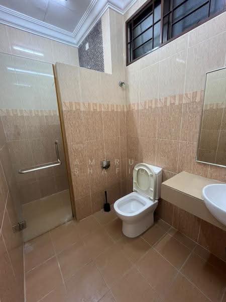 Rumah Teres 2-Tingkat untuk Dijual di Taman Setiawangsa (Setiawangsa) - Amirul Shafiq - Bathroom - PropertyGuru.com.my