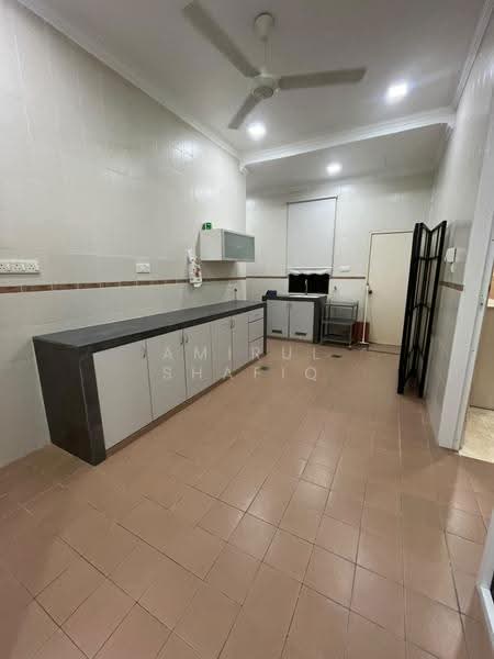 Rumah Teres 2-Tingkat untuk Dijual di Taman Setiawangsa (Setiawangsa) - Amirul Shafiq - Kitchen - PropertyGuru.com.my