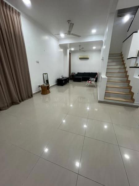 Rumah Teres 2-Tingkat untuk Dijual di Taman Setiawangsa (Setiawangsa) - Amirul Shafiq - Living Room - PropertyGuru.com.my