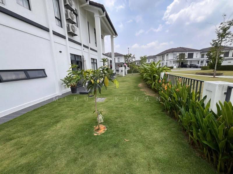 Rumah Berkembar untuk Dijual di Kuala Selangor (Selangor) - Amirun Kinanah - Exterior - PropertyGuru.com.my