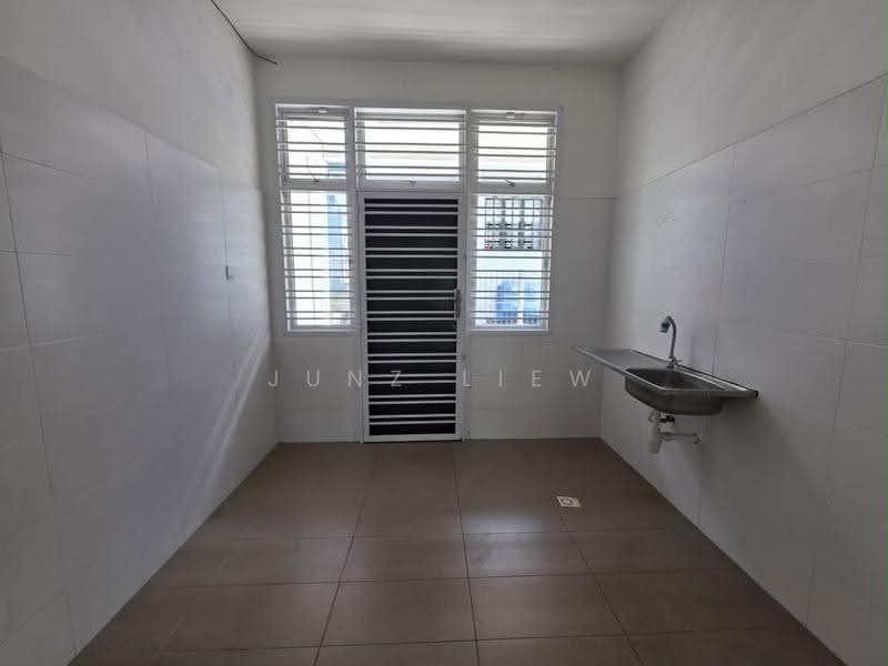 Rumah Teres 2-Tingkat untuk Dijual di Mutiara Rini (Skudai) - Junz Liew - Kitchen - PropertyGuru.com.my