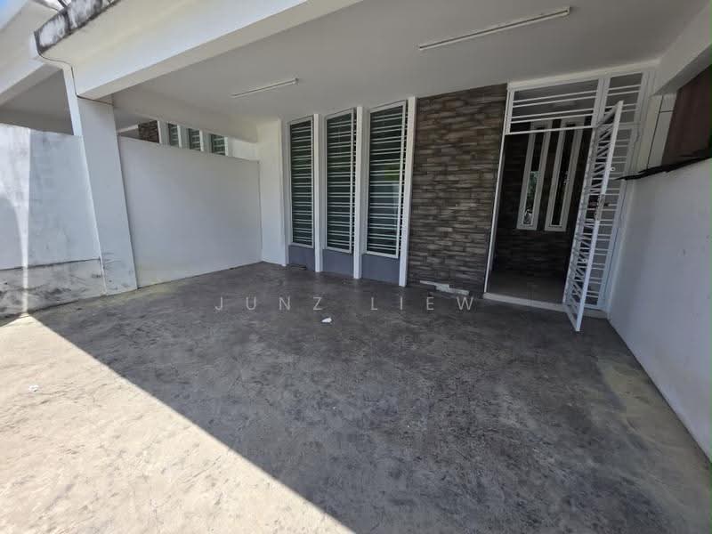 Rumah Teres 2-Tingkat untuk Dijual di Mutiara Rini (Skudai) - Junz Liew - Exterior - PropertyGuru.com.my