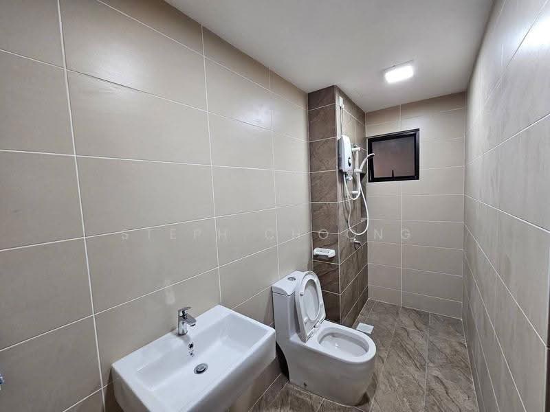 Kediaman Servis untuk Disewa di Veranda Residence - Steph Choong - Bathroom - PropertyGuru.com.my