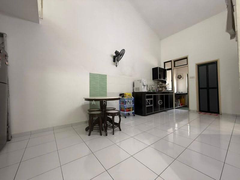 1.5-storey Terraced House for Sale in Bukit Indah (Iskandar Puteri (Nusajaya)) - Sharon Ng - Kitchen - PropertyGuru.com.my
