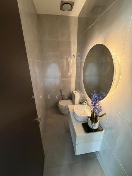 Kondominium untuk Dijual di Five Stones - Aaron Lim - Bathroom - PropertyGuru.com.my