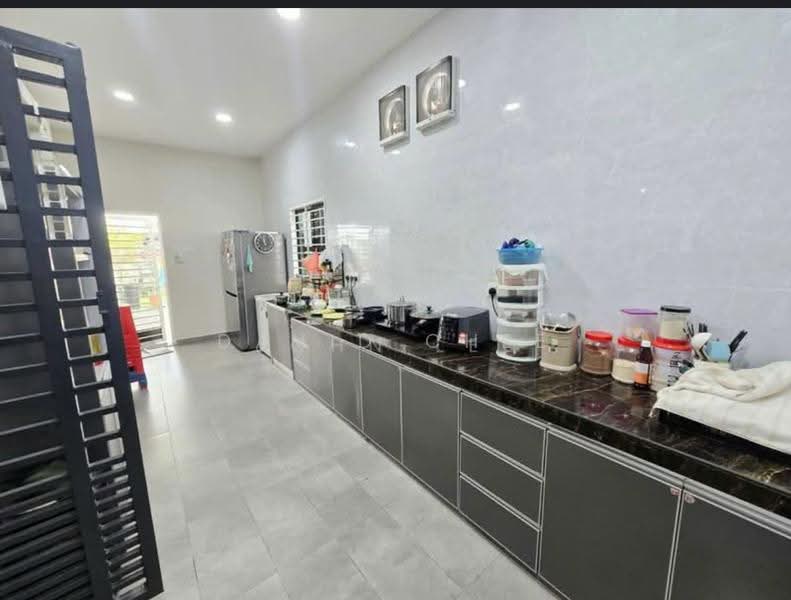 Semi-Detached House for Sale in Bandar Kinrara (Selangor) - David Chee - Kitchen - PropertyGuru.com.my