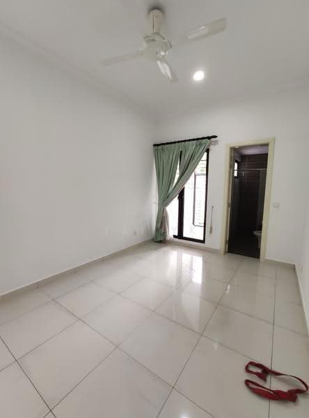 Rumah Teres untuk Dijual di Temasya Glenmarie (Glenmarie) - Lai YK - Bedroom - PropertyGuru.com.my
