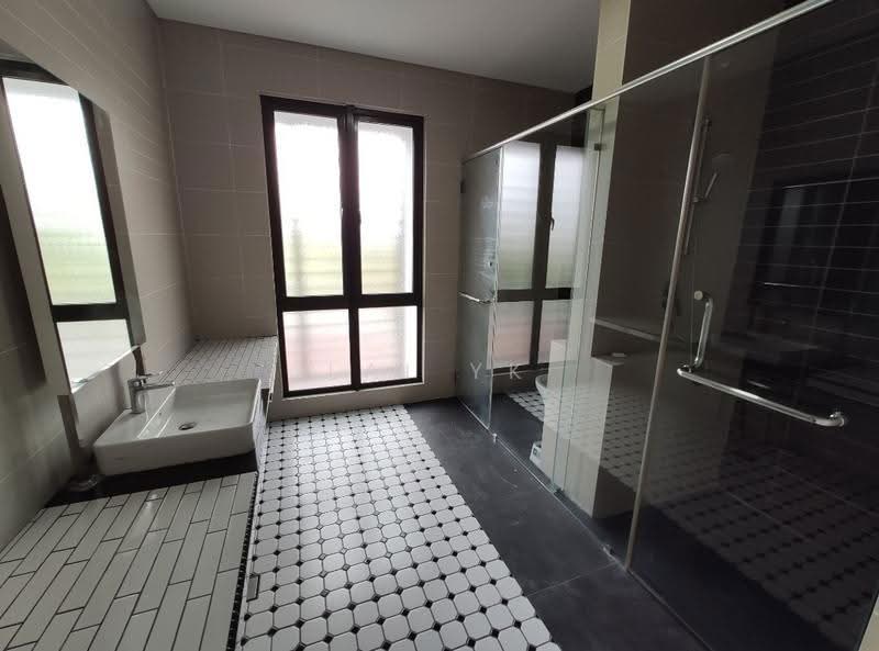 Rumah Teres untuk Dijual di Temasya Glenmarie (Glenmarie) - Lai YK - Bathroom - PropertyGuru.com.my
