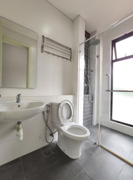 Rumah Teres untuk Dijual di Temasya Glenmarie (Glenmarie) - Lai YK - Bathroom - PropertyGuru.com.my