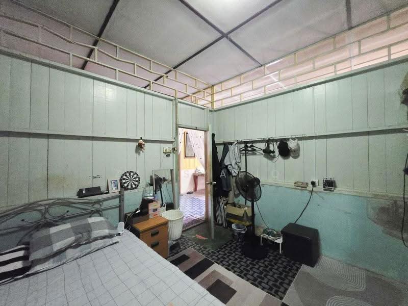 Bungalow House untuk Dijual di Kampung Lembah Jaya Selatan (Ampang) - Zul Syafiq - Bedroom - PropertyGuru.com.my