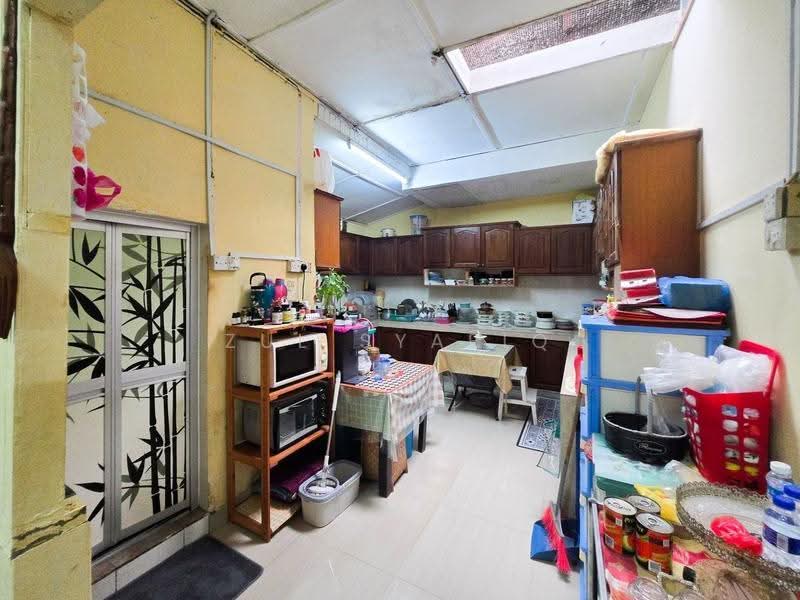 Bungalow House untuk Dijual di Kampung Lembah Jaya Selatan (Ampang) - Zul Syafiq - Kitchen - PropertyGuru.com.my