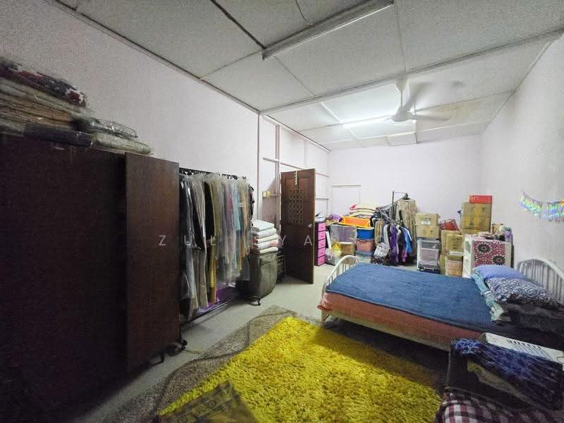 Bungalow House untuk Dijual di Kampung Lembah Jaya Selatan (Ampang) - Zul Syafiq - Bedroom - PropertyGuru.com.my