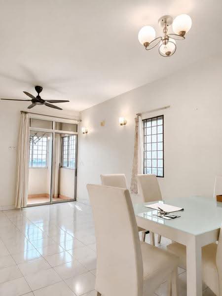 Kondominium untuk Dijual di D'aman Crimson - Paul Ng - Dining Room - PropertyGuru.com.my