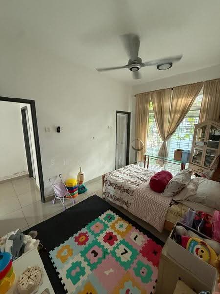 Link Bungalow for Sale in Taman Mutiara Rini (Skudai) - Sharon Ng - Bedroom - PropertyGuru.com.my