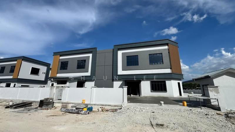 Semi-D Factory for Rent in Kawasan Perindustrian Balakong (Balakong) - Shaun Lee - Exterior - PropertyGuru.com.my