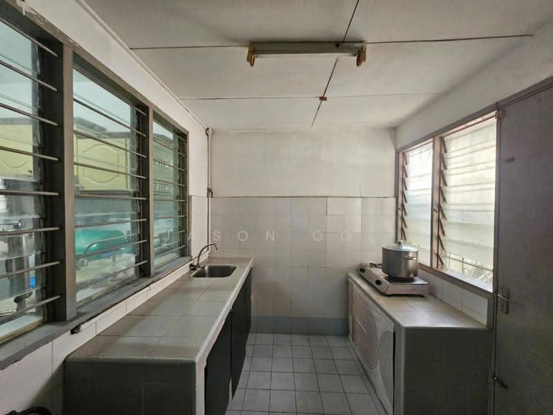 Rumah Teres 2-Tingkat untuk Dijual di Usj 11 (Subang Jaya) - Jason Ooi - Kitchen - PropertyGuru.com.my