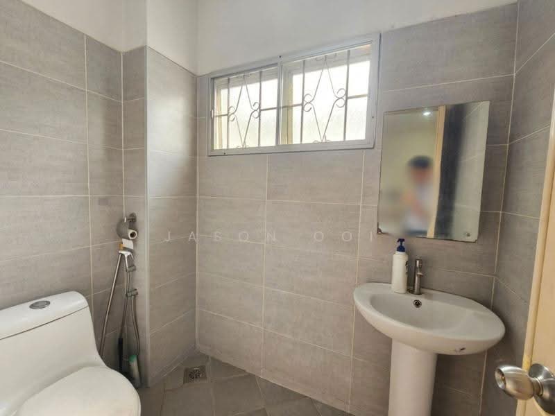 Rumah Teres 2-Tingkat untuk Dijual di Usj 11 (Subang Jaya) - Jason Ooi - Bathroom - PropertyGuru.com.my