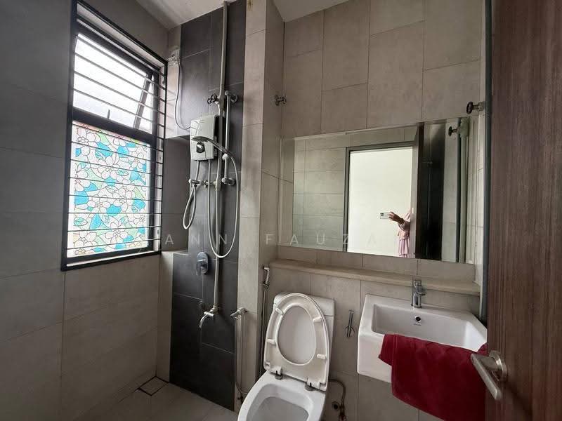 Rumah Teres untuk Disewa di Elmina (Shah Alam) - Zann Fauzan - Bathroom - PropertyGuru.com.my