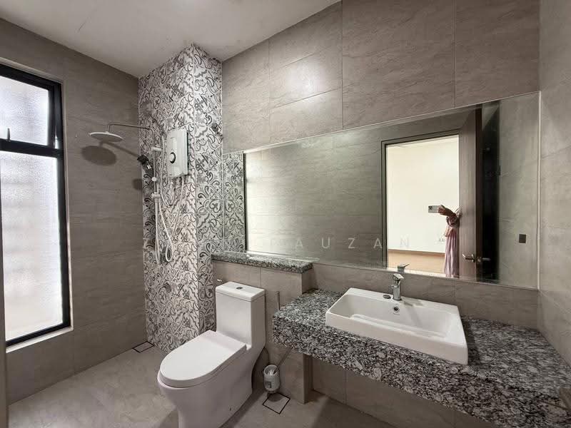 Rumah Teres untuk Disewa di Elmina (Shah Alam) - Zann Fauzan - Bathroom - PropertyGuru.com.my