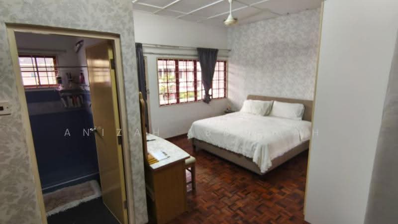 Rumah Teres 2-Tingkat untuk Dijual di Bandar Sungai Long (Selangor) - Anizah Abdullah - Bedroom - PropertyGuru.com.my