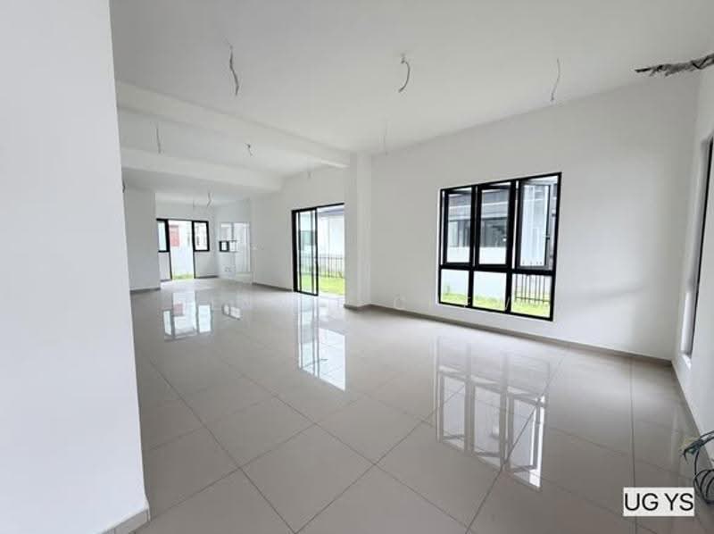 Rumah Berkembar untuk Dijual di Telok Panglima Garang (Selangor) - Jennie Chew - Living Room - PropertyGuru.com.my