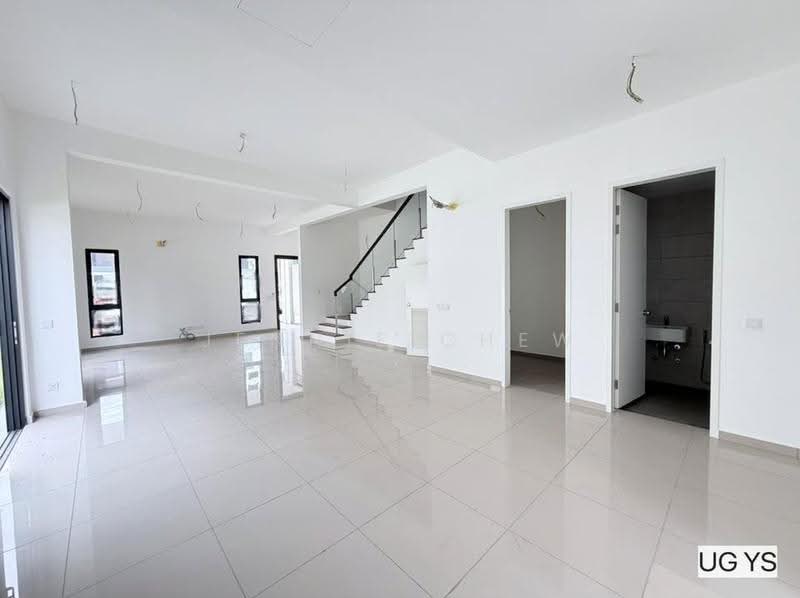 Rumah Berkembar untuk Dijual di Telok Panglima Garang (Selangor) - Jennie Chew - Living Room - PropertyGuru.com.my