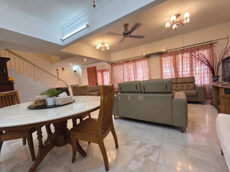 Rumah Teres 2-Tingkat untuk Dijual di Taman Sri Bahtera (Cheras) - Ken Lew - Living Room - PropertyGuru.com.my