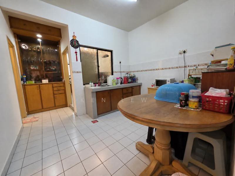 Rumah Teres 2-Tingkat untuk Dijual di Taman Sri Bahtera (Cheras) - Ken Lew - Kitchen - PropertyGuru.com.my
