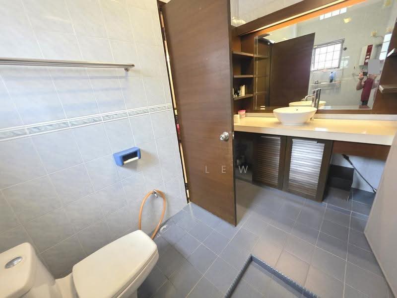 Rumah Teres 2-Tingkat untuk Dijual di Taman Sri Bahtera (Cheras) - Ken Lew - Bathroom - PropertyGuru.com.my