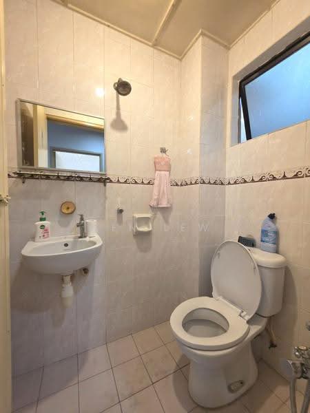 Rumah Teres 2-Tingkat untuk Dijual di Taman Sri Bahtera (Cheras) - Ken Lew - Bathroom - PropertyGuru.com.my