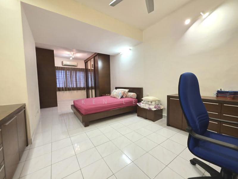 Rumah Teres 2-Tingkat untuk Dijual di Taman Sri Bahtera (Cheras) - Ken Lew - Bedroom - PropertyGuru.com.my