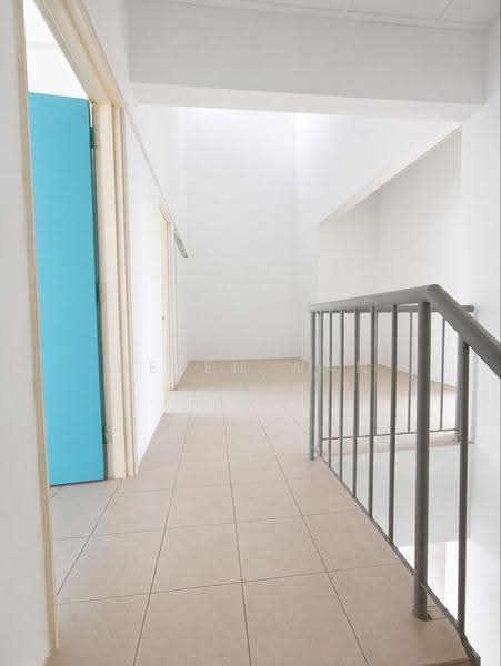 Kondominium untuk Dijual di Sri Lata @ Desa Petaling - Helen Wan - Corridor - PropertyGuru.com.my