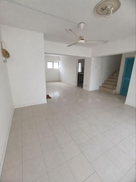 Kondominium untuk Dijual di Sri Lata @ Desa Petaling - Helen Wan - Living Room - PropertyGuru.com.my