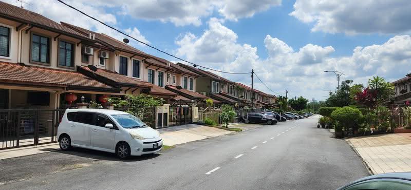 2-storey Terraced House for Sale in Ampang Saujana (Ampang) - Amir Fauzi - Exterior - PropertyGuru.com.my