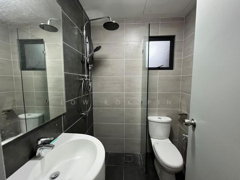Condominium for Rent at Platinum Arena - Low Kok Pin - Bathroom - PropertyGuru.com.my