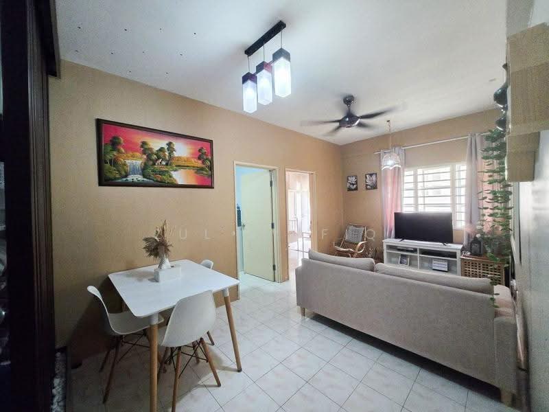 Pangsapuri untuk Dijual di Spring Ville - Zul Syafiq - Living Room - PropertyGuru.com.my