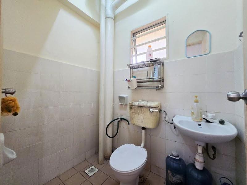 Pangsapuri untuk Dijual di Spring Ville - Zul Syafiq - Bathroom - PropertyGuru.com.my